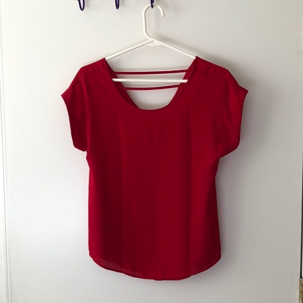 Pink Rose Top size S. Red gently used